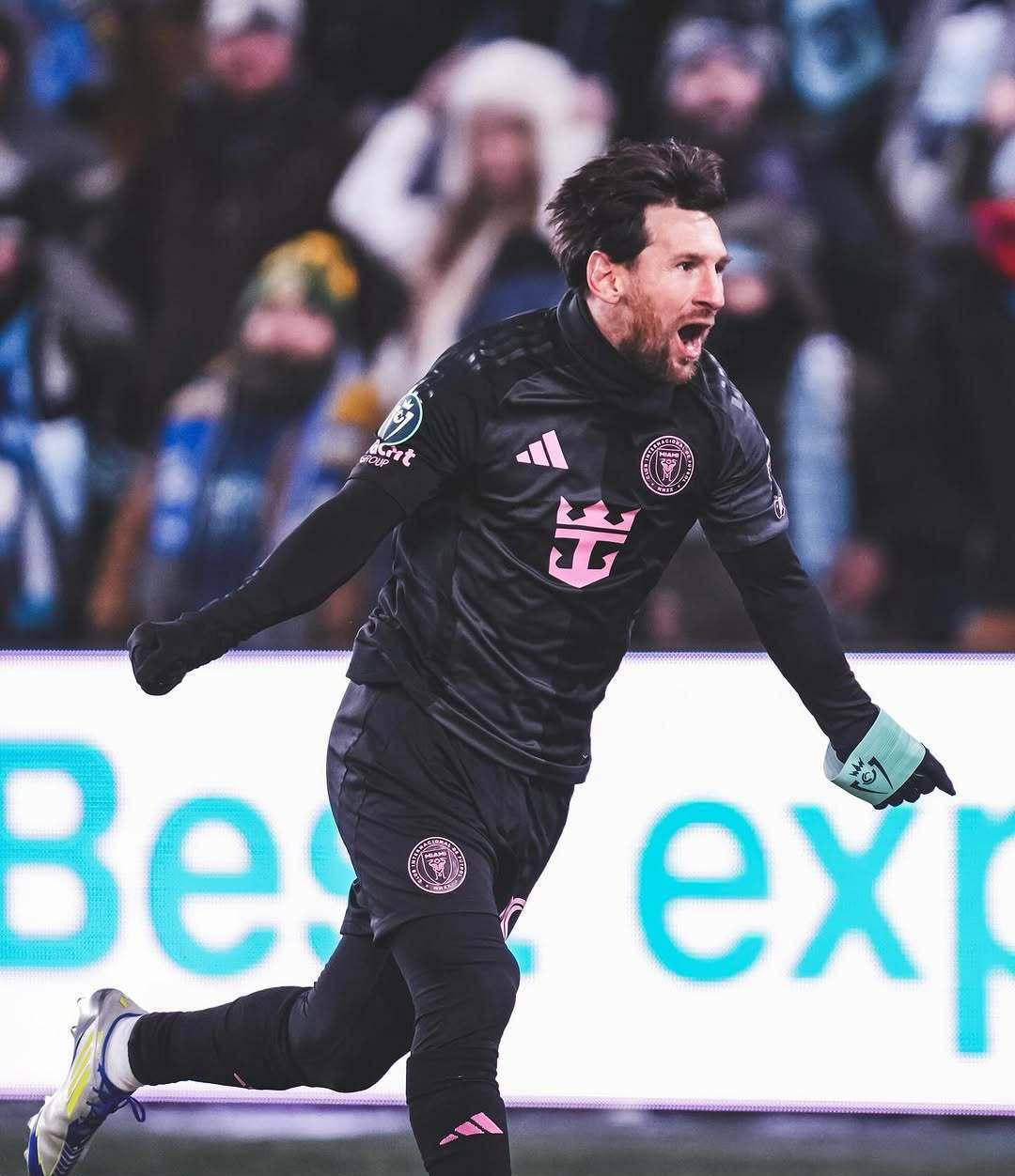 梅西在加拿大队比赛中回归赛场,败北引发热议! 梅西在加拿大队比赛中回归赛场,败北引发热议!