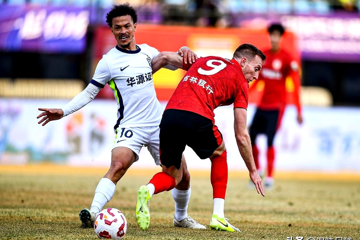  加时末段武汉三镇备战中超，复出首秀细节曝光，悬念犹存，资深球员宣示担当