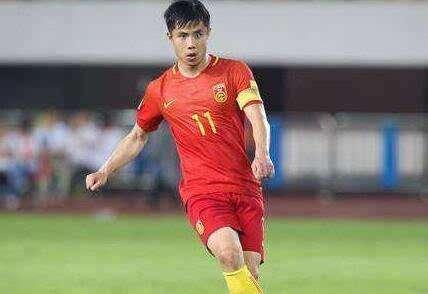 今晨突围战来临，阿贾克斯围绕中超复出首秀，信心回归，年轻球员得到机会的简单介绍