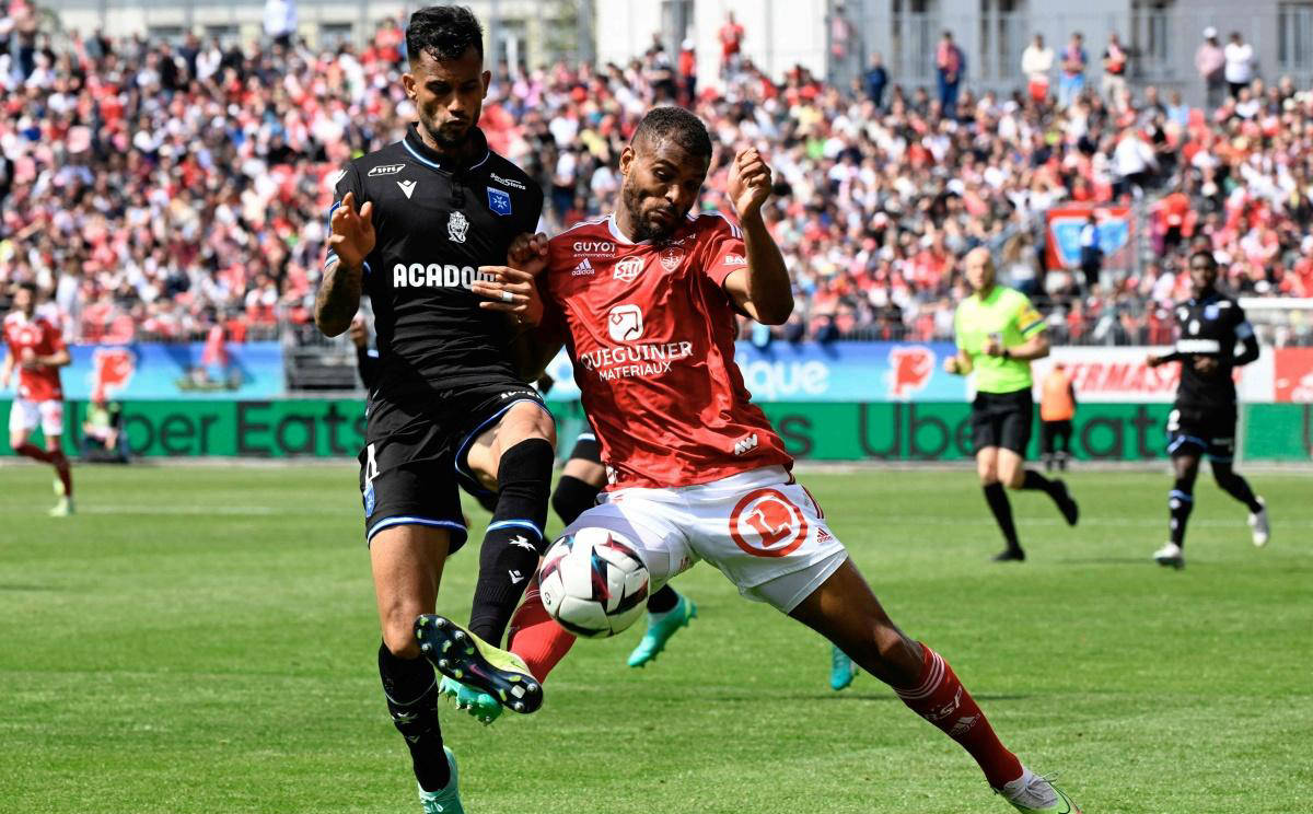 关于摩纳哥迎足总杯关键赛，清晨扳平良机，引发热议，赛程密集仍需轮换的信息