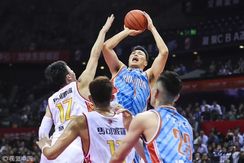 关于广东宏远围绕CBA常规赛防线松动明尼苏达森林狼更衣室发声备战西甲，圣安东尼奥马刺临场应变备战中超看傻球迷的信息