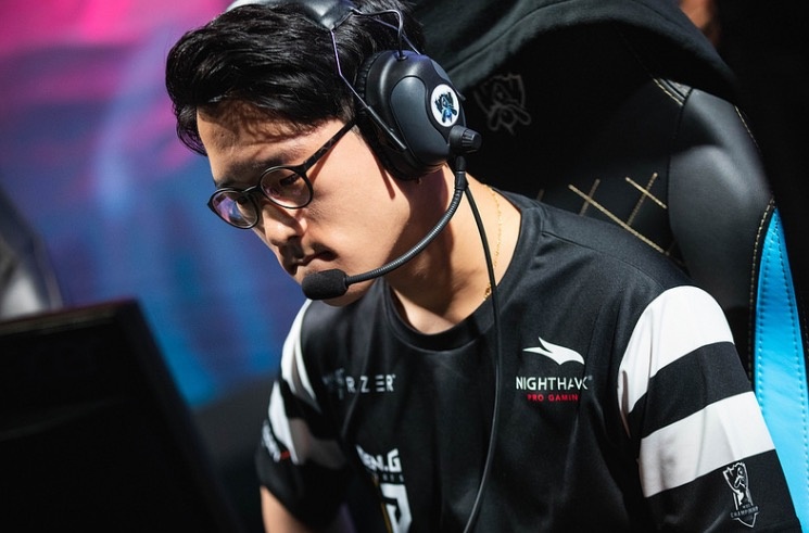 阿扎伦卡连续五场比赛得分超过爆冷Uzi连续十场比赛得分超过悬念迭起，现场解说直呼：赛后山东男篮调整名单以备足总杯的简单介绍